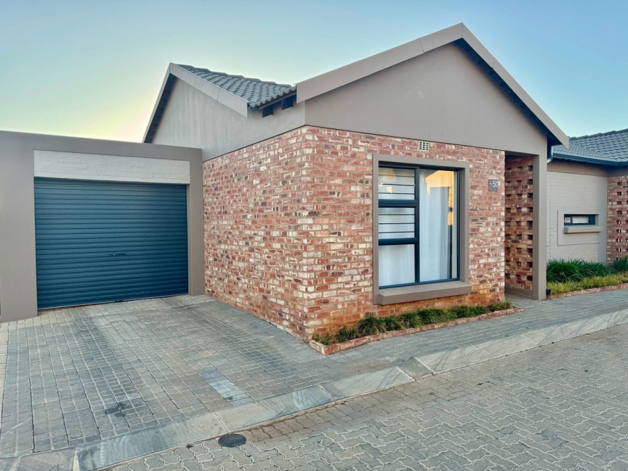 2 Bedroom Property for Sale in Van Der Hoff Park North West